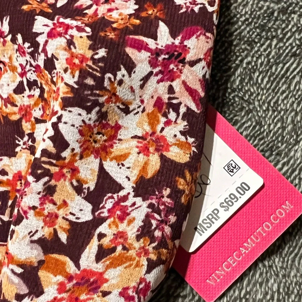 Vince Camuto Blouse - Picture 5 of 6
